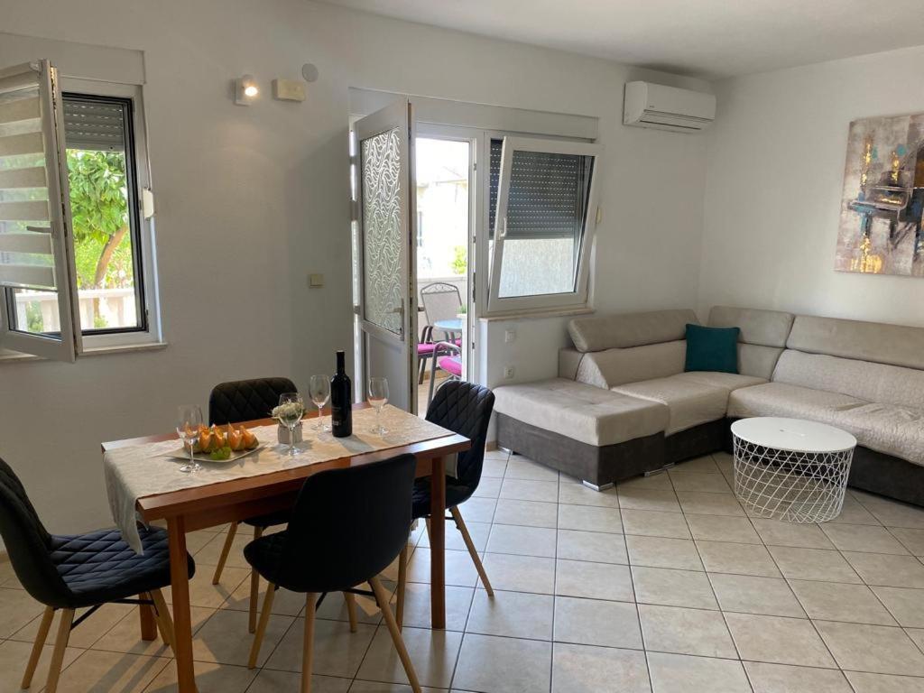 Apartmani Josipa Trogir Exterior photo